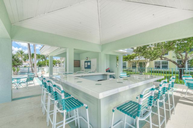 2056 Windward Way, Jupiter, FL 33477