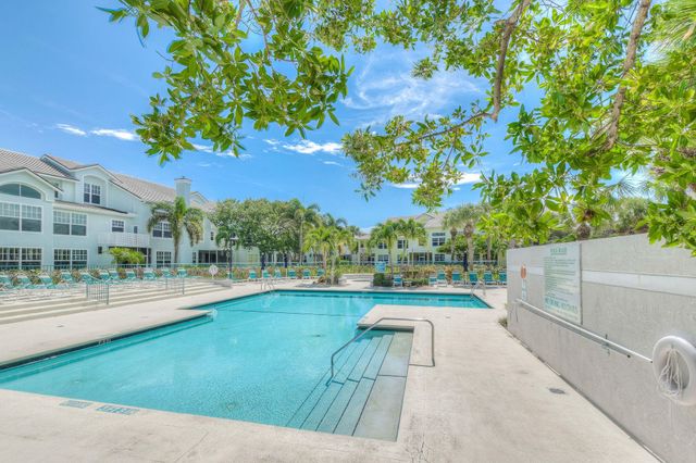 2056 Windward Way, Jupiter, FL 33477