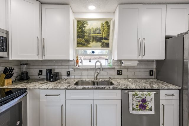 2740 Maceo Circle, Dallas, TX 75216