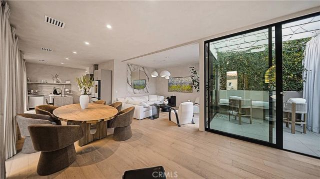 8840 Ashcroft Avenue, West Hollywood, CA 90048