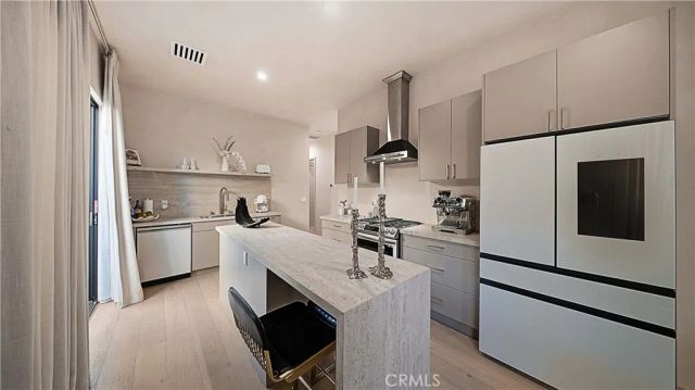 8840 Ashcroft Avenue, West Hollywood, CA 90048