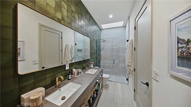 8840 Ashcroft Avenue, West Hollywood, CA 90048