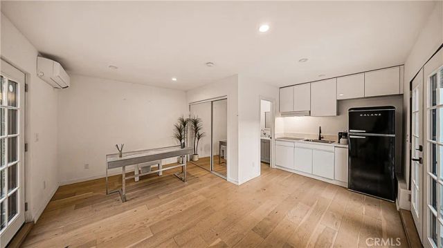 8840 Ashcroft Avenue, West Hollywood, CA 90048