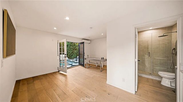 8840 Ashcroft Avenue, West Hollywood, CA 90048