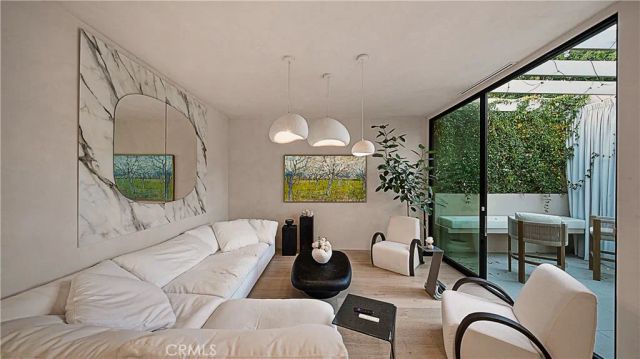 8840 Ashcroft Avenue, West Hollywood, CA 90048