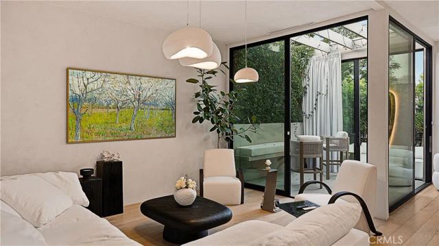 8840 Ashcroft Avenue, West Hollywood, CA 90048