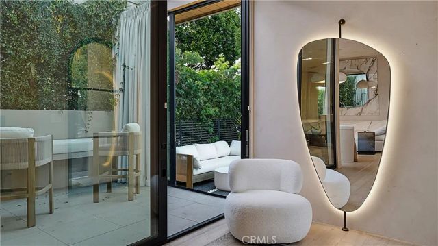 8840 Ashcroft Avenue, West Hollywood, CA 90048