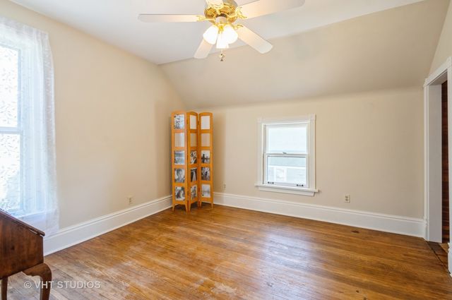 128 Forest Avenue, Riverside, IL 60546