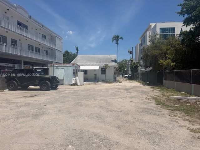 1236 NW 5th Street, Miami, FL 33125