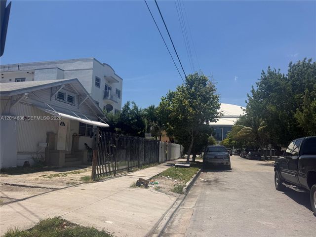 1236 NW 5th Street, Miami, FL 33125