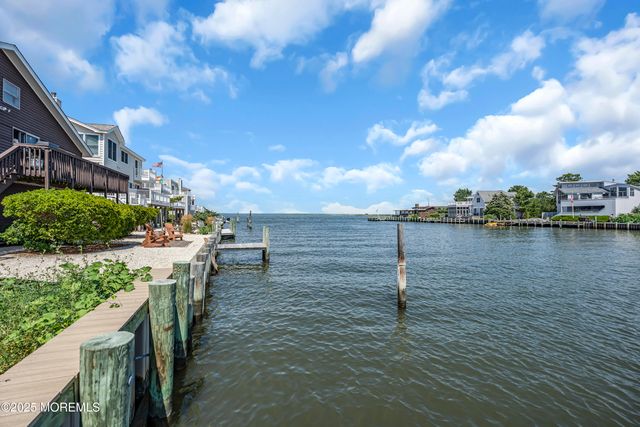 17 Lange Avenue, Harvey Cedars, NJ 08008