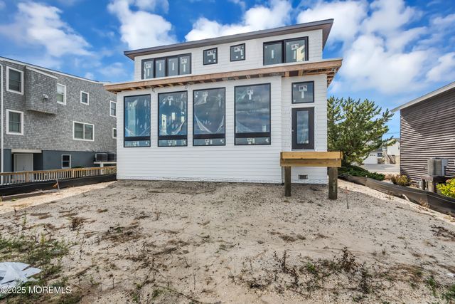 17 Lange Avenue, Harvey Cedars, NJ 08008