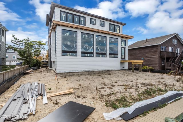 17 Lange Avenue, Harvey Cedars, NJ 08008