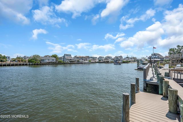 17 Lange Avenue, Harvey Cedars, NJ 08008