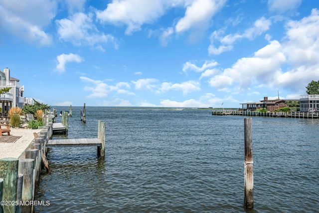 17 Lange Avenue, Harvey Cedars, NJ 08008