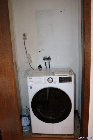 279 Redstone Hill Road APT 58, Bristol, CT 06010