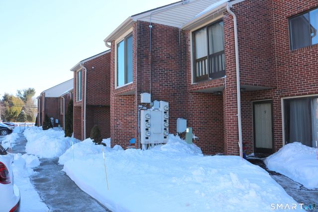 279 Redstone Hill Road APT 58, Bristol, CT 06010