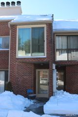 279 Redstone Hill Road APT 58, Bristol, CT 06010