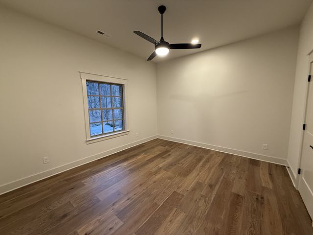 1125 Chickering Park Dr, Nashville, TN 37215