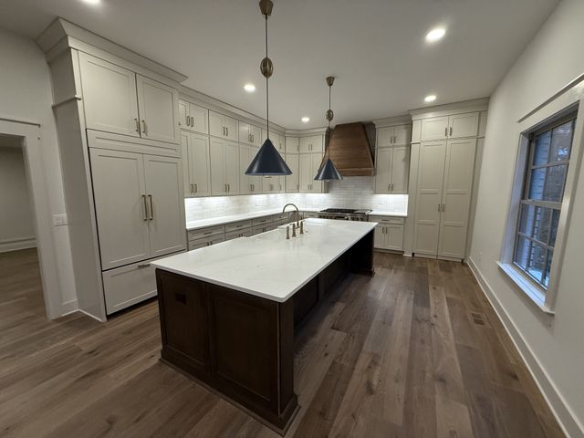 1125 Chickering Park Dr, Nashville, TN 37215