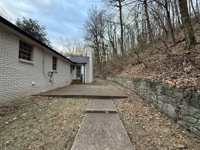 1125 Chickering Park Dr, Nashville, TN 37215