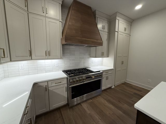 1125 Chickering Park Dr, Nashville, TN 37215