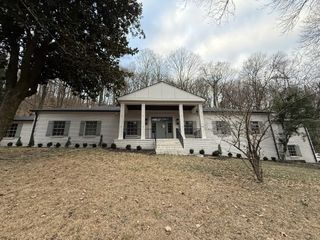 1125 Chickering Park Dr, Nashville, TN 37215