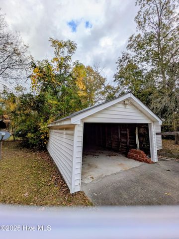 1004 Ward Street, Greenville, NC 27834