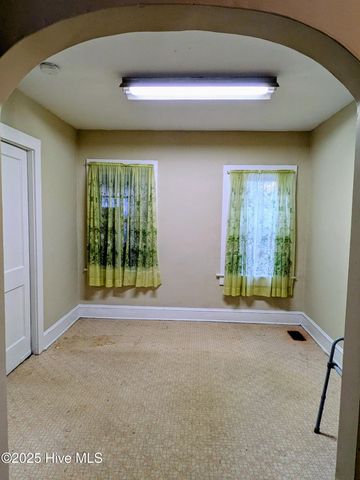 1004 Ward Street, Greenville, NC 27834