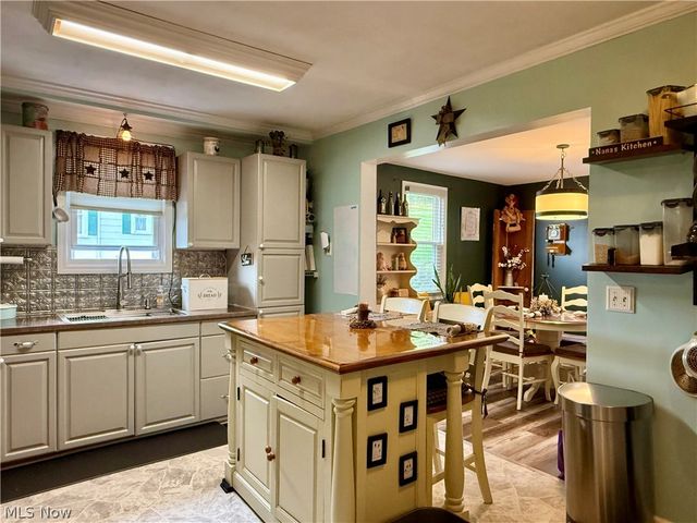 1207 N 9th Street, Martins Ferry, OH 43935