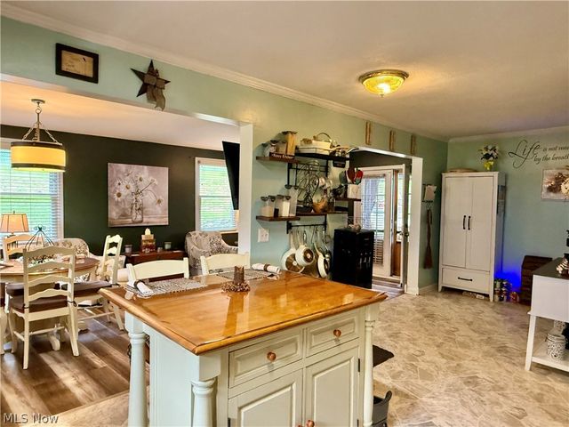 1207 N 9th Street, Martins Ferry, OH 43935