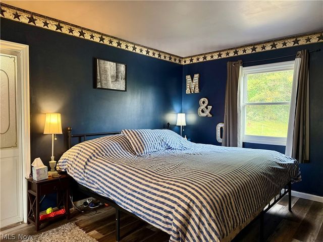 1207 N 9th Street, Martins Ferry, OH 43935