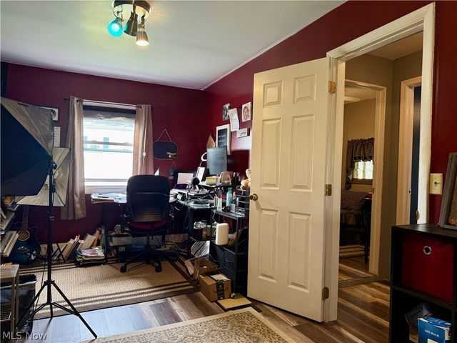 1207 N 9th Street, Martins Ferry, OH 43935