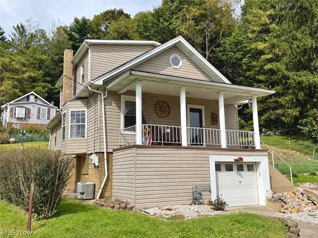 1207 N 9th Street, Martins Ferry, OH 43935