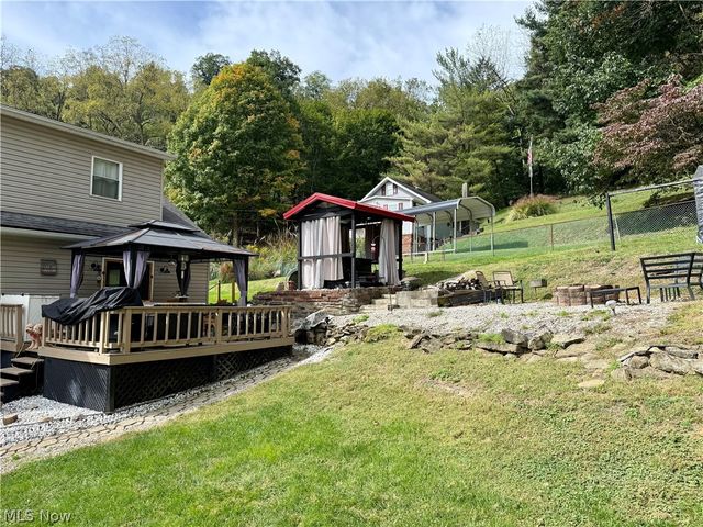1207 N 9th Street, Martins Ferry, OH 43935
