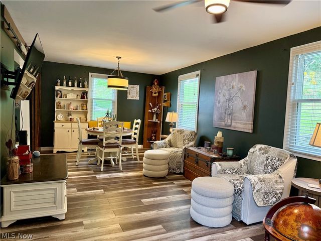 1207 N 9th Street, Martins Ferry, OH 43935