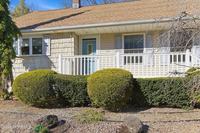 59 Holly Avenue, Hazlet, NJ 07734