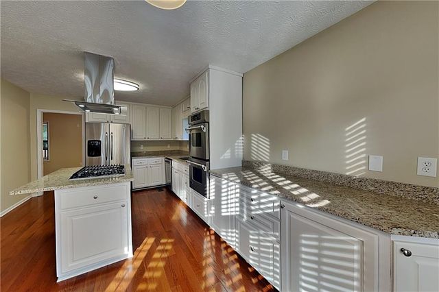 6187 Brookside Lane, Acworth, GA 30102