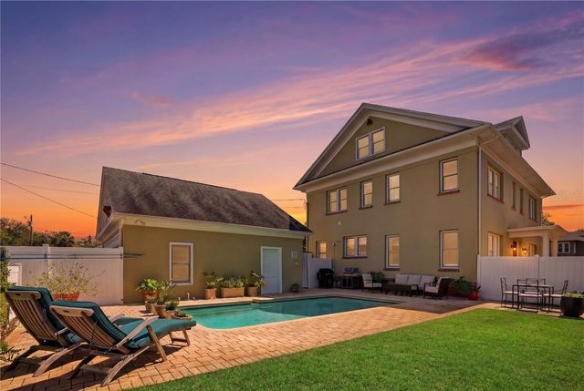 241 72ND STREET N, St Petersburg, FL 33710