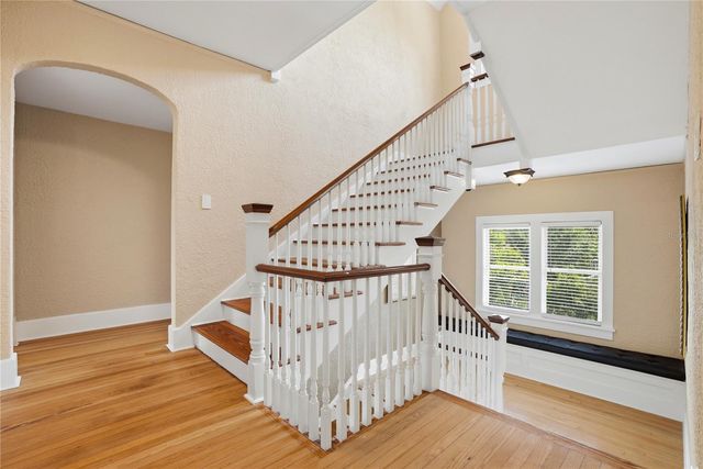 241 72ND STREET N, St Petersburg, FL 33710