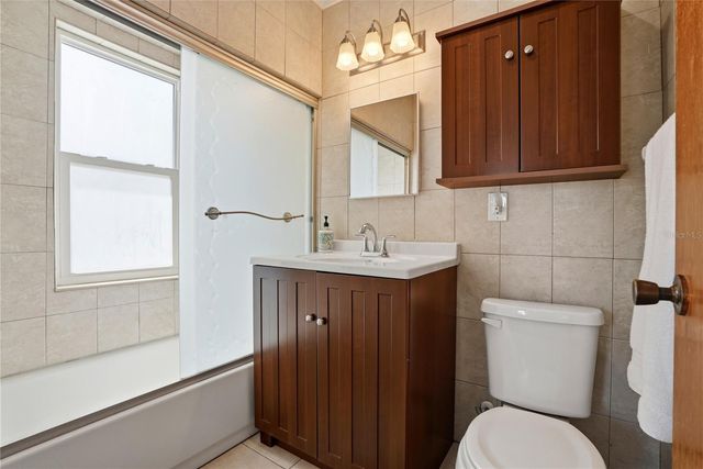 241 72ND STREET N, St Petersburg, FL 33710