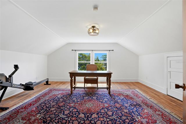 241 72ND STREET N, St Petersburg, FL 33710