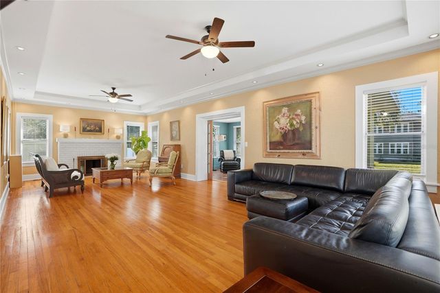 241 72ND STREET N, St Petersburg, FL 33710