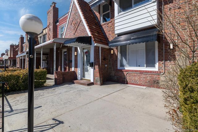 131-28 225th Street, Laurelton, NY 11413