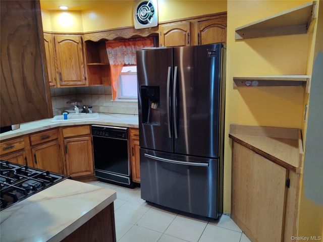 872 E 48th Street, Brooklyn, NY 11203