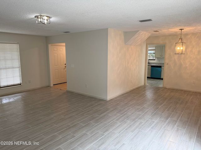 2381 HAMPTON FALLS Drive W, Jacksonville, FL 32224