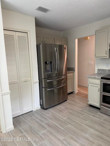 2381 HAMPTON FALLS Drive W, Jacksonville, FL 32224