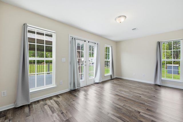 145 Notta Way, Moncks Corner, SC 29461