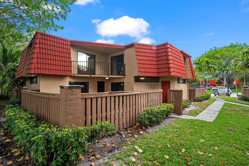 8237 Severn Drive A, Boca Raton, FL 33433