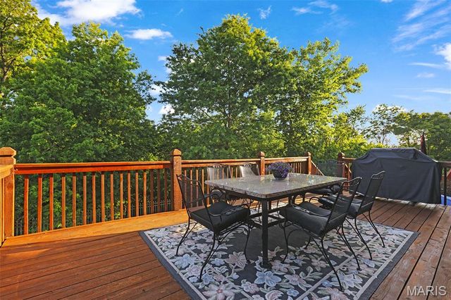 3108 Woodbridge Estates Drive, St Louis, MO 63129